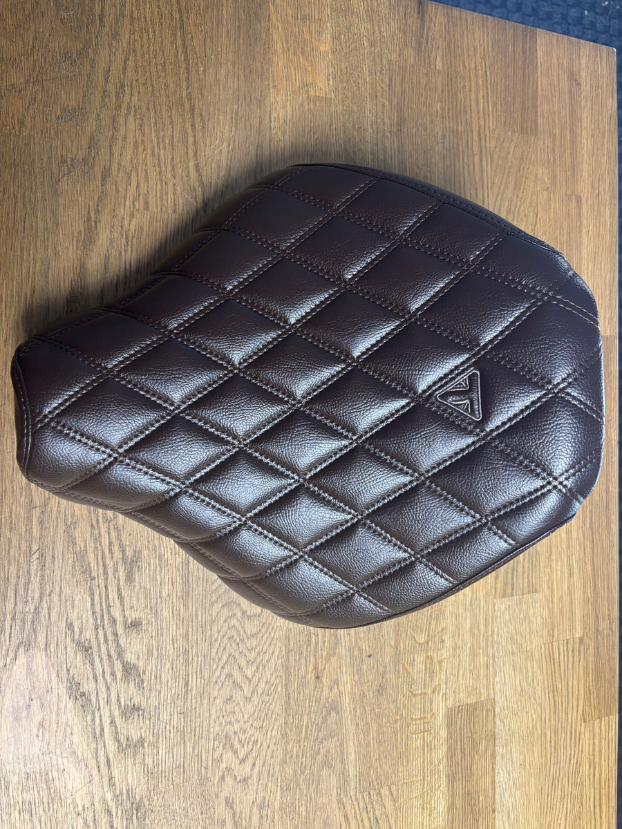 Triumph Bonneville Bobber - Quilted Rider Seat Kit – Hermy's