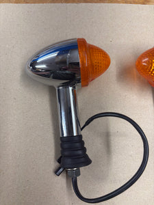 Triumph Bonneville CARB/EFI Front turn signals - T2702012-T2702011 USED