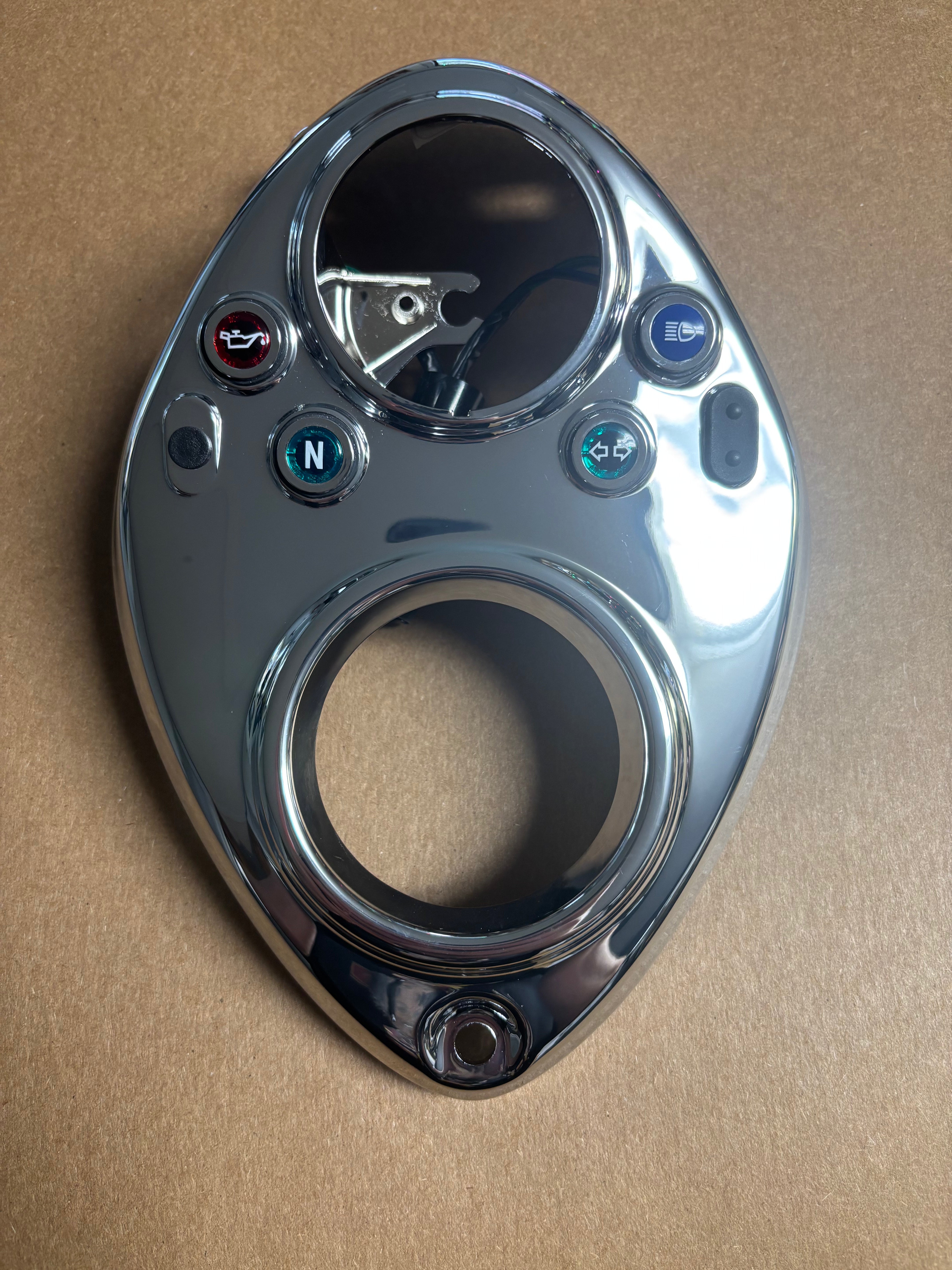 Triumph America/Speedmaster Fuel Tank Console - T2400802 – Hermy's Triumph America/Speedmaster Fuel Tank Console - T2400802 – Hermy's
